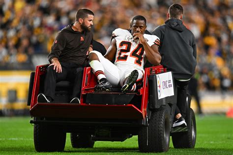 Browns News: Star RB Nick Chubb Given Massive Injury Update - Newsweek