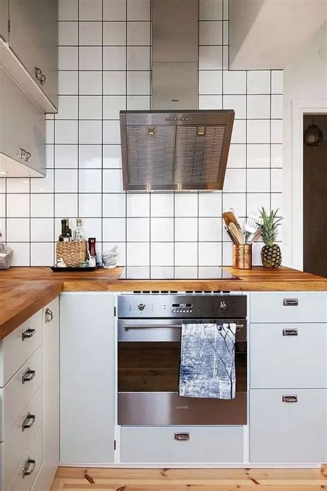 52 Edgy Square Tile Kitchen Backsplashes - Shelterness