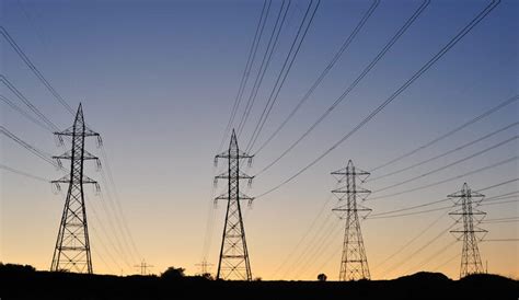 A huge new clean energy transmission line gets the… | Canary Media