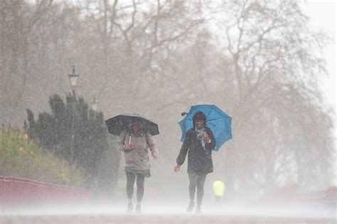 UK weather: Met Office gives update on when warm weather is set to ...