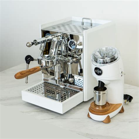 Do You Need an Expensive Coffee Machine? - Brewing Coffees