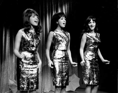 Ronnie Spector on the Ronettes’ Iconic Fashion Sense and Personal Style ...