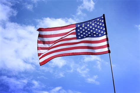 File:American flag.jpg - Wikimedia Commons