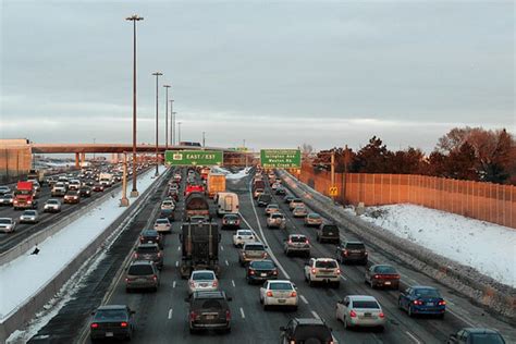 The Busiest Freeway In North America: Highway 401 – Is It Packed ...