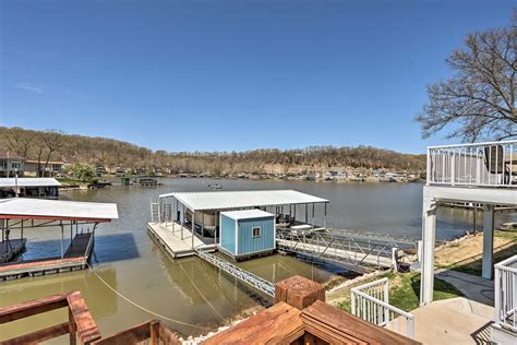 Waterfront Lake of the Ozarks Cabin w/ Boat Dock! - Camdenton, MO | Evolve