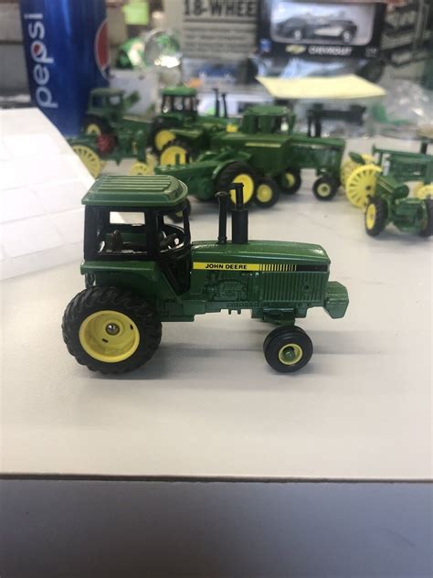 Ertl John Deere Farm Tractor 1/64 Scale | eBay