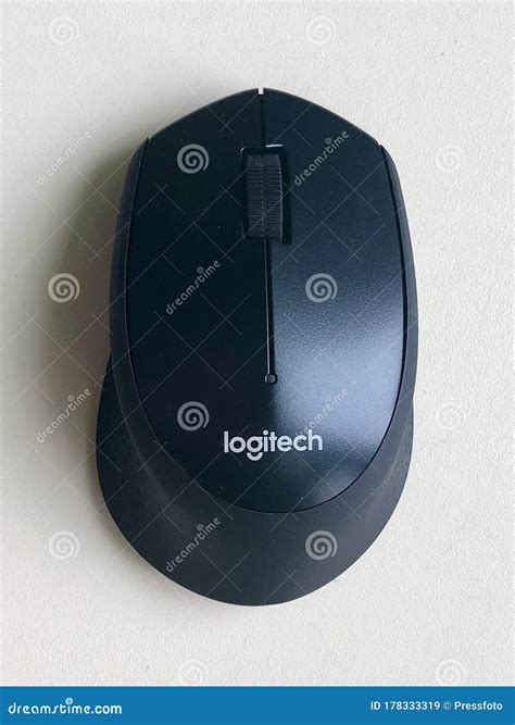 Logitech M330 Silent editorial stock image. Image of connection - 178333319