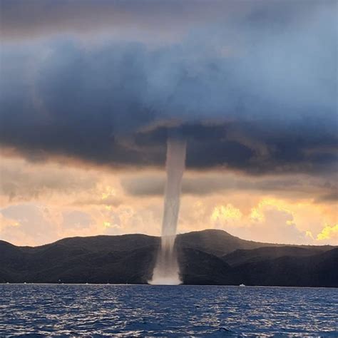 What are waterspouts, and how do they form? - My Space Stories