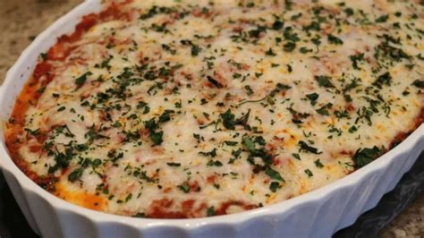 Amy Robach's mom makes a keto cheesy baked angel hair casserole - ABC News