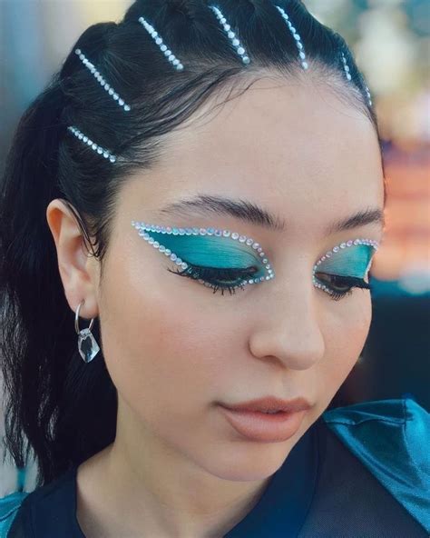 All the“Euphoria” Makeup Looks From Season One & What They Mean in 2020 ...