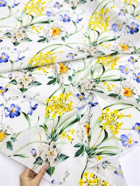 White Cotton Fabric by the Yard With the Elegant Flower Print - Etsy