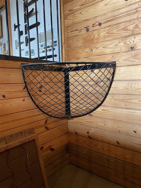 Hay Rack in Mesh — Barn Depot