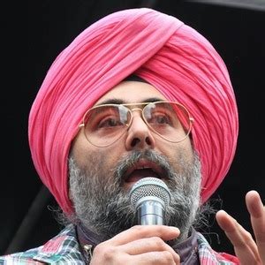 Hardeep Singh Kohli - Age, Family, Bio | Famous Birthdays