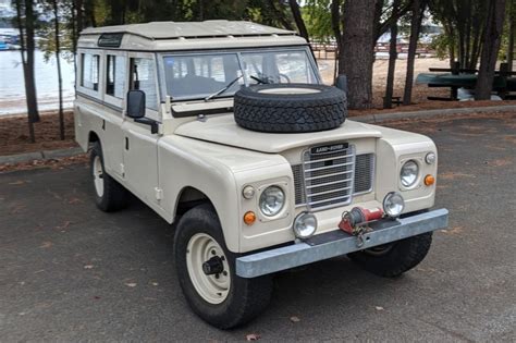 1974 Land Rover Series III 109 4x4 for sale on BaT Auctions - sold for ...