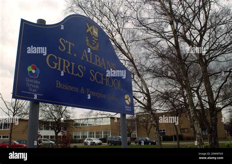 ST ALBANS GIRLS SCHOOL. [NO PUPILS TO BE IDENTIFIED]2/3/07 TOM PILSTON ...