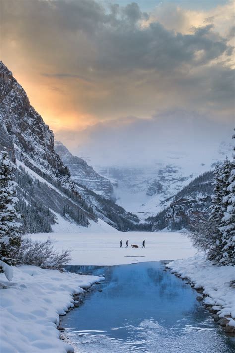 12 Amazing Things to Do in Lake Louise in The Winter - The Banff Blog