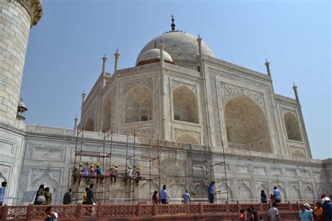 The Destruction Of The Taj Mahal: How Air Pollution Is Slowly Killing ...