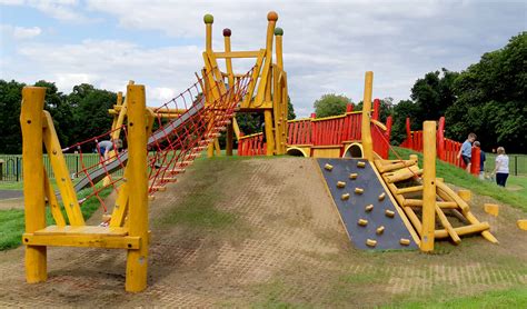 Leavesden Country Park | The Children's Playground Company