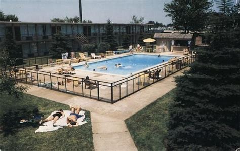 Holiday Inn Akron/Kent Restaurant and Lounge Heated Pool Complete ...