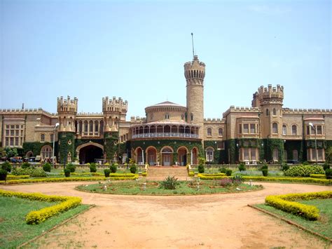 BEST TOURIST SPOTS: Bangalore Palace Photos