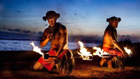 The Samoan Fire Knife Dance - Old Lāhainā Lū'au