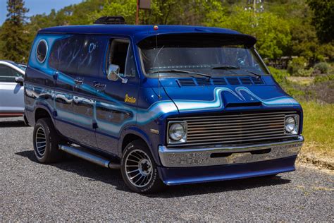 "Vandalf" Is For Sale – A 1970s Dodge Tradesman Custom V8 Van