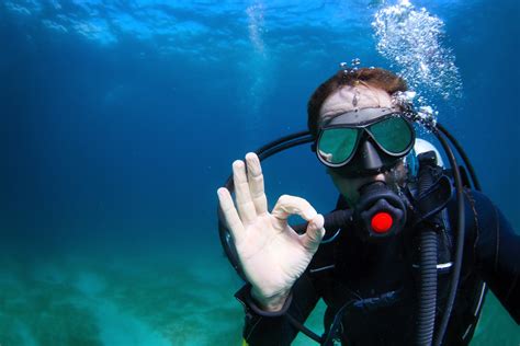 Do You Take Responsibility For Your Own Scuba Diving? – DeeperBlue.com