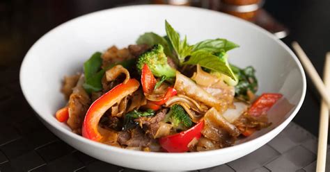 Stir-fried Beef Curry with Mixed Vegetables | Epicure.com