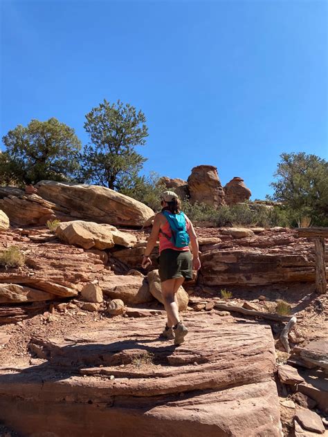 Hike the Joint Trail to Chesler Park in Canyonlands : Diary of a Gen-X ...