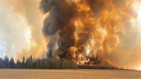 Wildfires west of Edmonton continue to threaten rural homes, hamlets ...