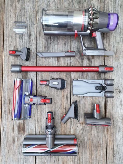 Review: Dyson V11 Outsize Cordless Vacuum