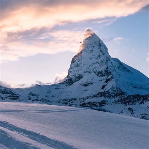 Skiing Zermatt Ski resort, Switzerland - book a trip with SKi Europe