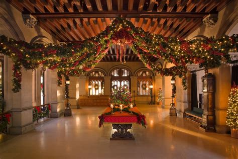 Christmas decorations at Biltmore, America’s largest house - Curbed