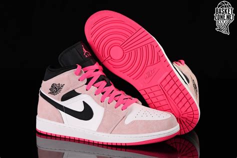 NIKE AIR JORDAN 1 RETRO MID SE HYPER PINK