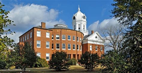 Old Monroe County Courthouse at Monroeville, AL (home of To Kill A ...