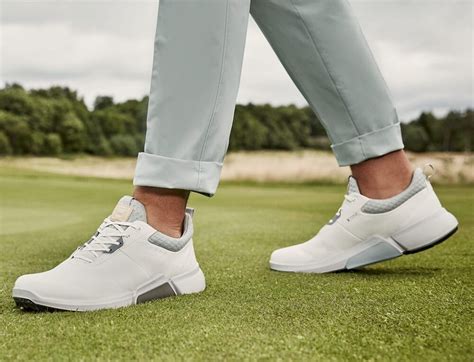 All You Need To Know About Golf Shoes - Gianlisa