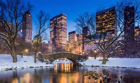 Bundle Up! Frosty Holidays in New York City! | CheapOair MilesAway