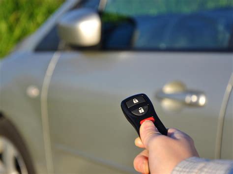 What is a Remote Keyless System? (with pictures)