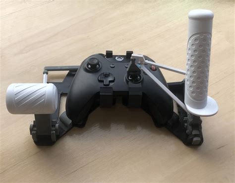 Turn an Xbox Controller into a HOTAS Flight System with this Add-on