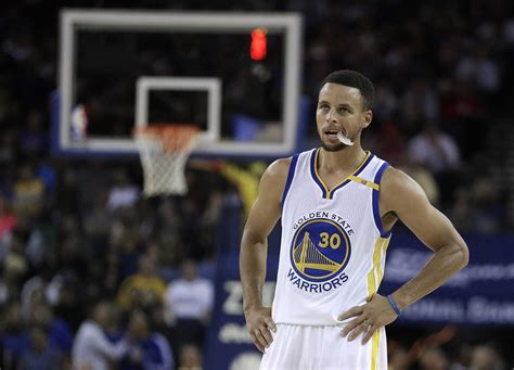 Stephen Curry hits NBA-record 13 3-pointers | Daily Sabah