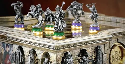 2 Lord of the Rings Chess Sets You Must Have as a Fan! | 2024 Reviews