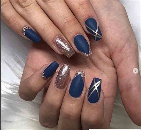 25 Amazing Navy Blue Nail Ideas You Should Try | Navy nails design ...