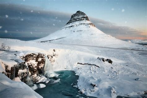 Kirkjufell Mountain & Kirkjufellsfoss Waterfall - Iceland Travel Guide