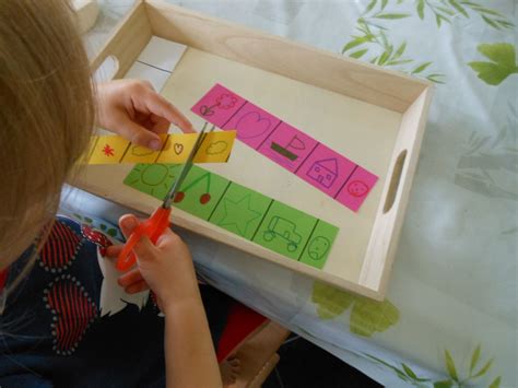 Activités Montessori : apprendre à découper avec des ciseaux (3) | Bout ...