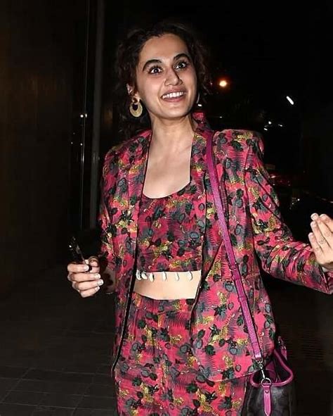 Tapsee Pannu Spotted At Airport In Pink Dress - Actress Album