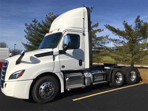 2024 Freightliner Cascadia Day Cab Specs - Lilli Karlotta