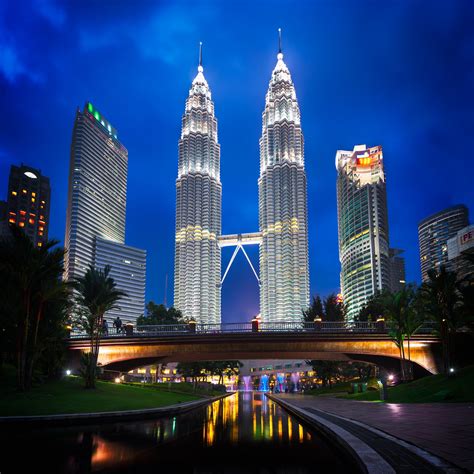 KLCC Park | Kuala Lumpur, Malaysia - Fine Art Photography by Nico Trinkhaus