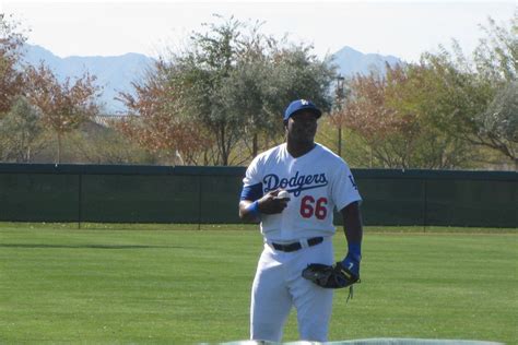 Dodgers spring training 2013: Tempered optimism for Yasiel Puig - True ...