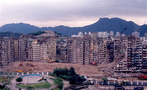 Kowloon Walled City: Life in the City of Darkness