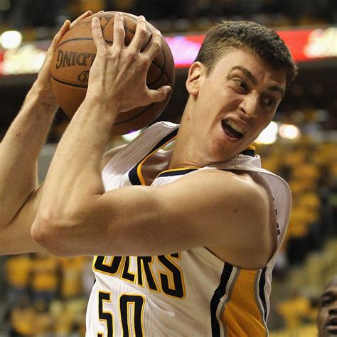 Indiana Pacers' Tyler Hansbrough Caught Chugging a 40 at North Carolina ...